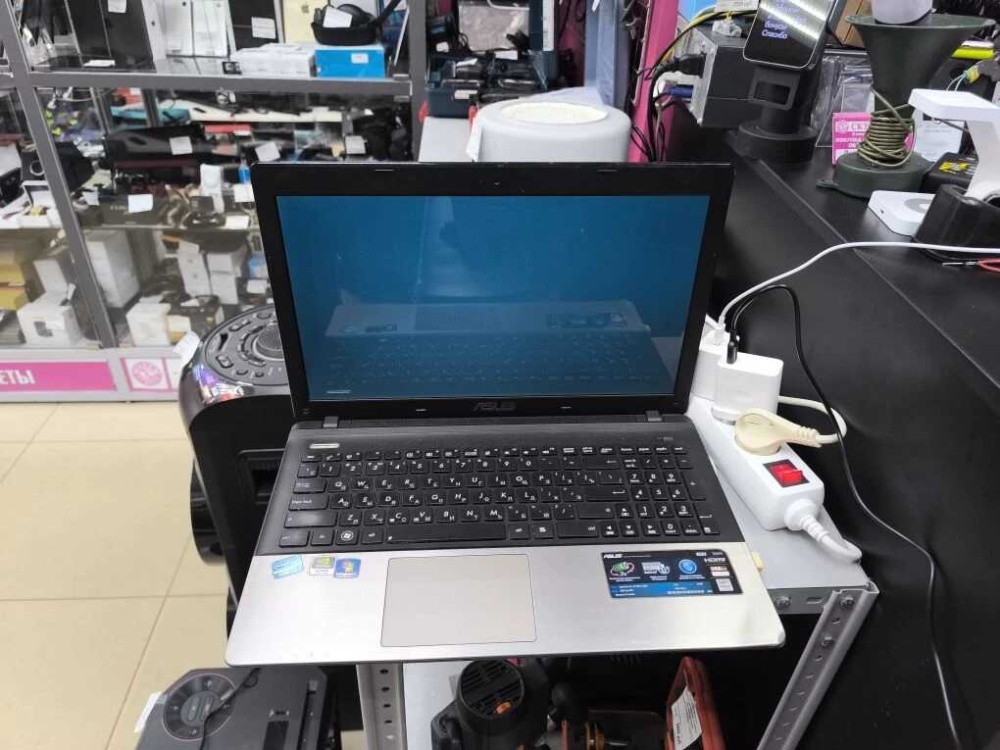 Ноутбук ASUS