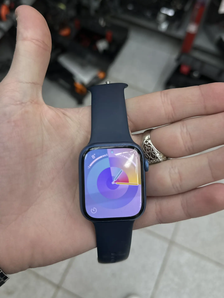 Часы Apple Watch 7 45мм