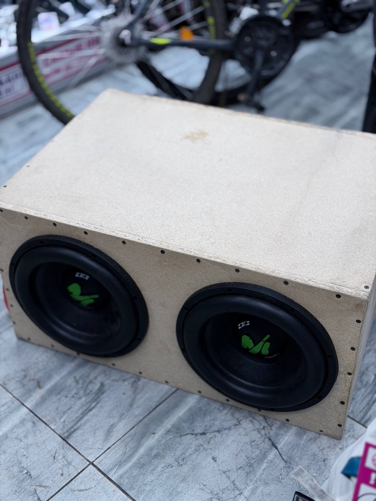 Автосабвуфер machete fight mf 12r