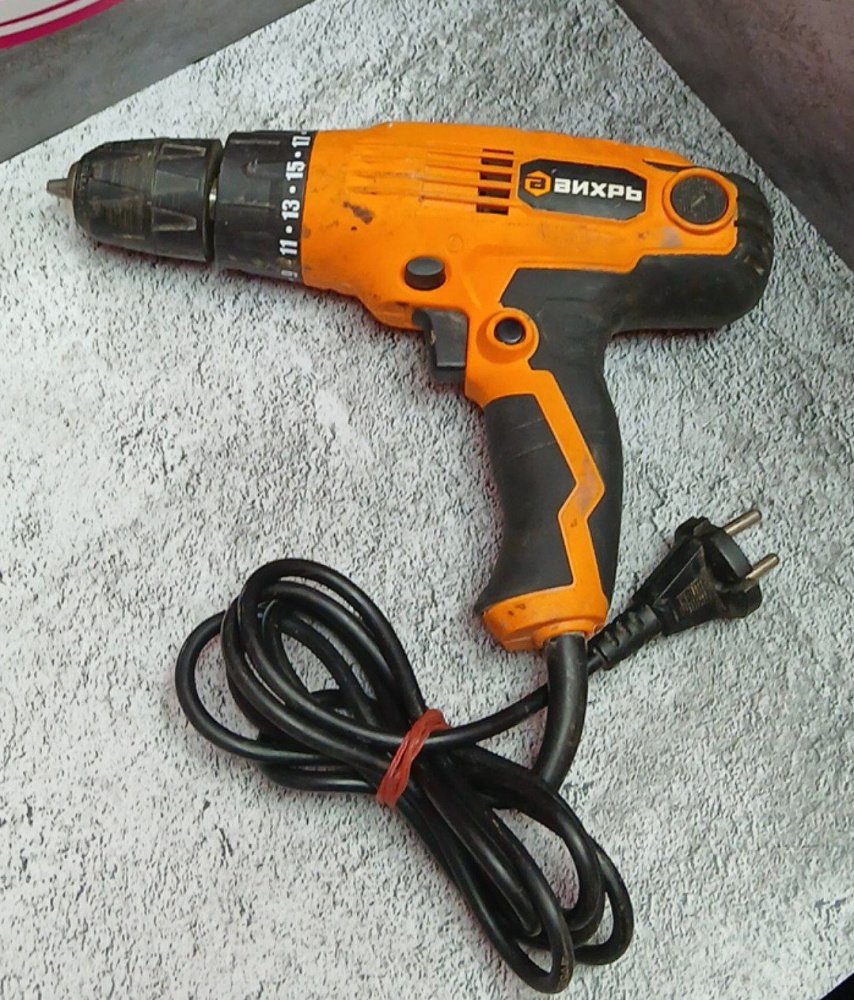 Шуруповерт Вихрь проводной