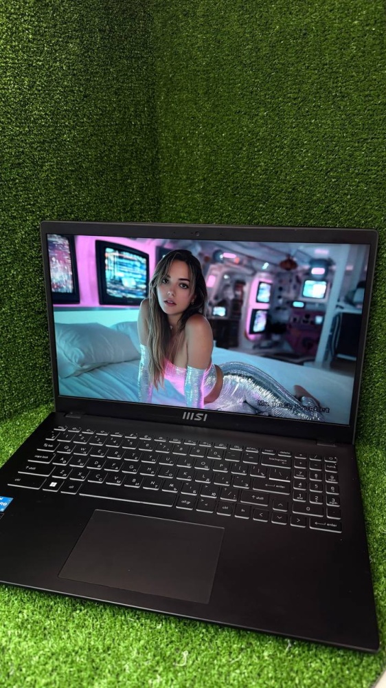 Ноутбук MSI ьы 15р1