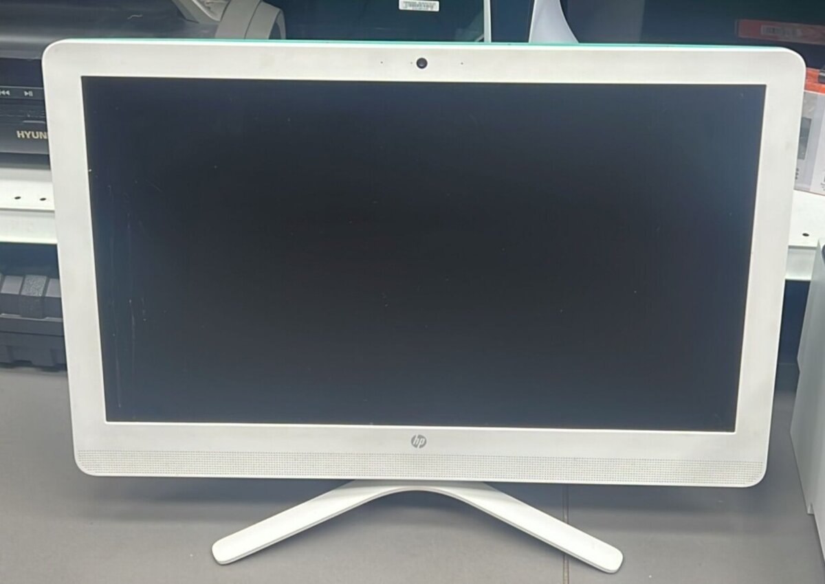 Моноблок HP AMD A8-7410 2.2x4/8/256 SSD