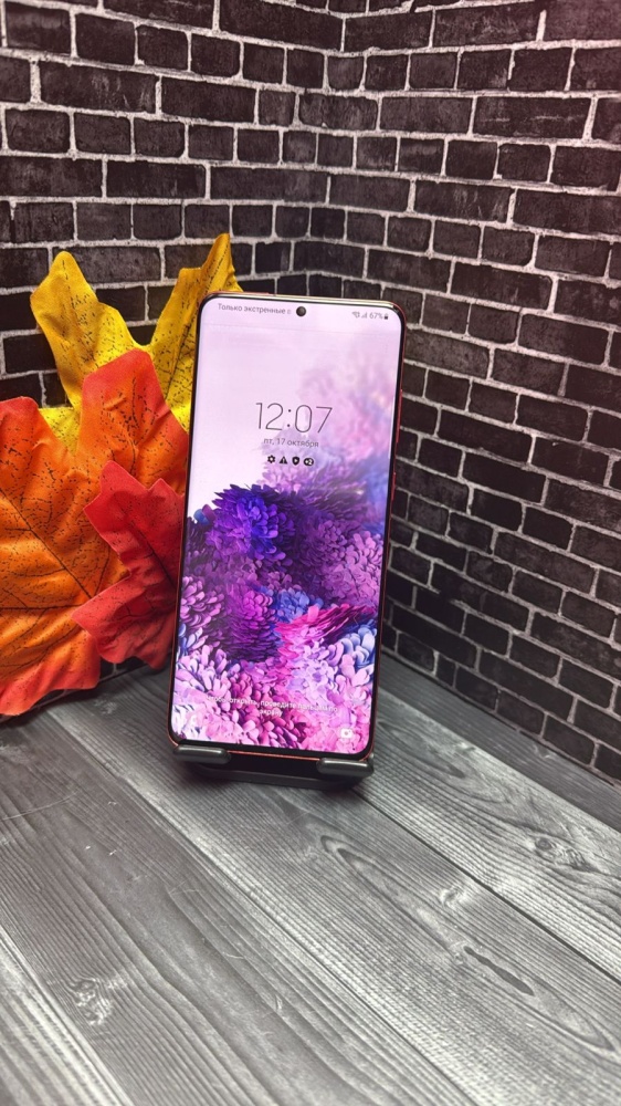 Смартфон Samsung S20 plus 8-128gb