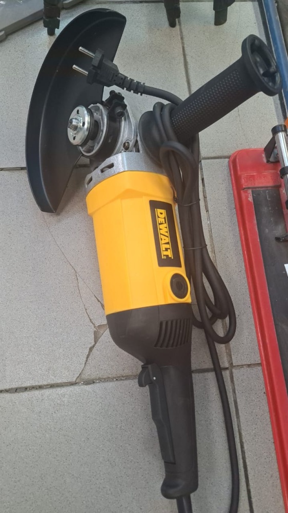УШМ (Болгарка)  DEWALT