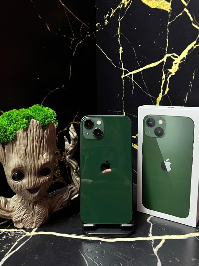 Смартфон iPhone 13 128 Gb 77акб