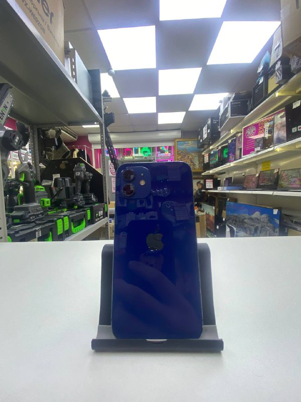 Смартфон iPhone 12 64 Gb