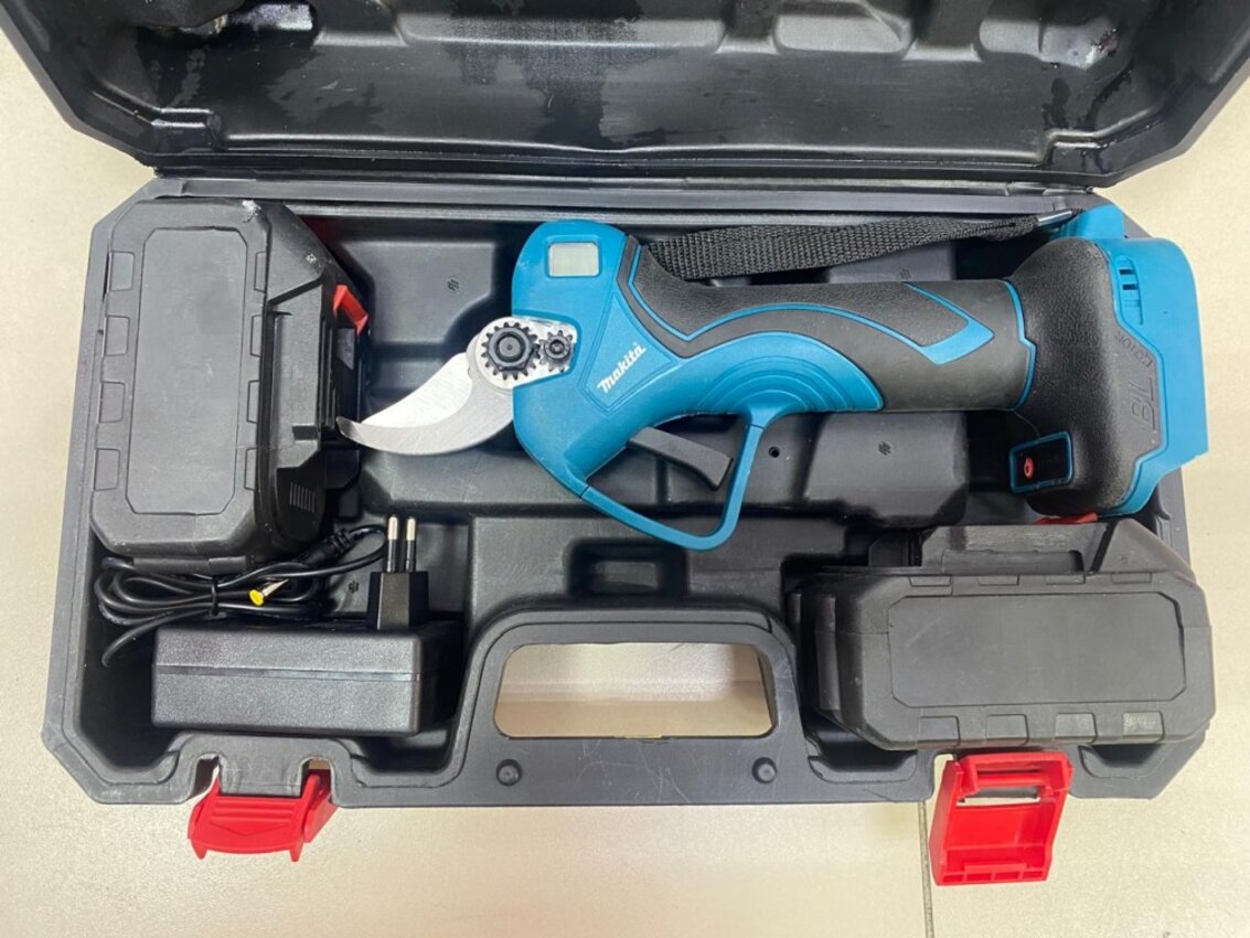 Секатор Makita