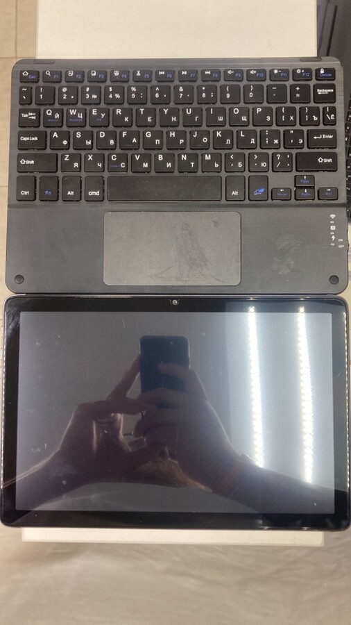 Планшет др. марка  Umiio