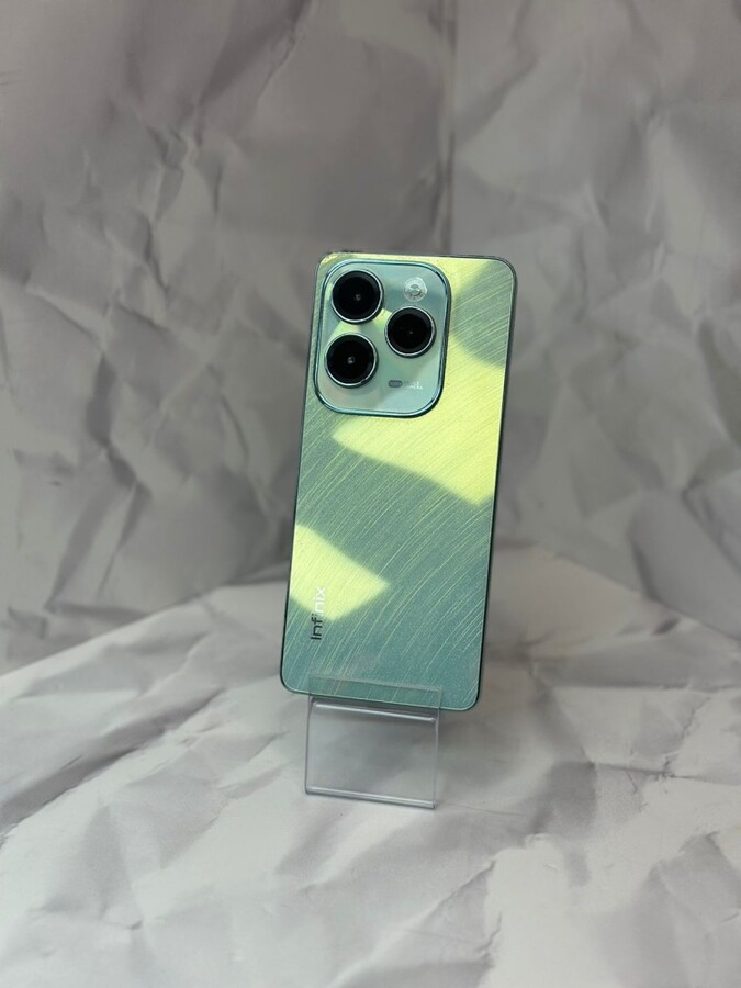 Мобильный телефон Infinix hot 40 pro