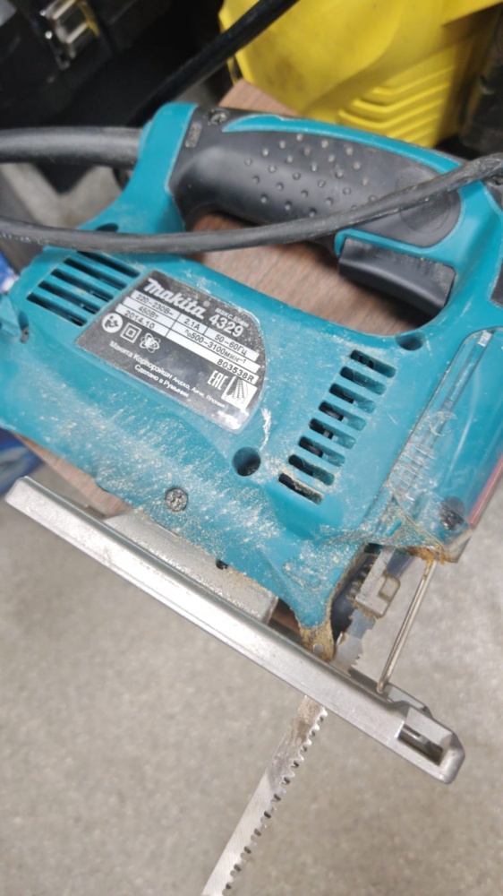 Лобзик Makita 4329