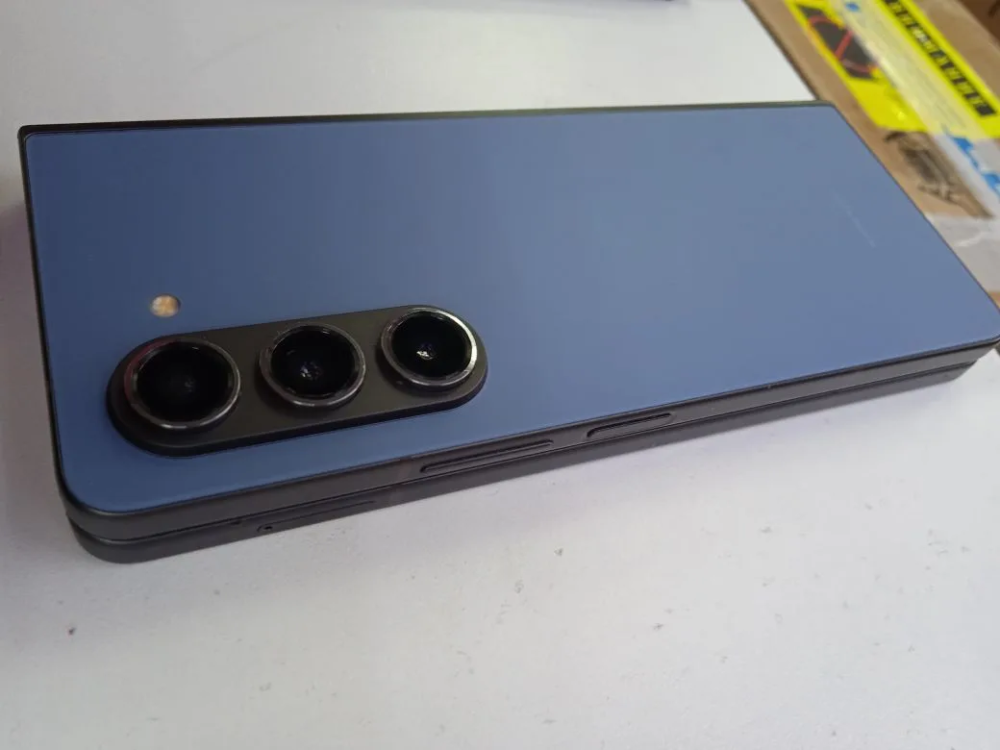 Смартфон Samsung Galaxy Z Fold 5 12/1Тб