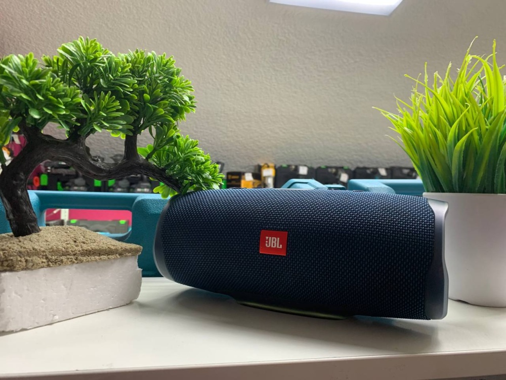 Акустика JBL Charge 4
