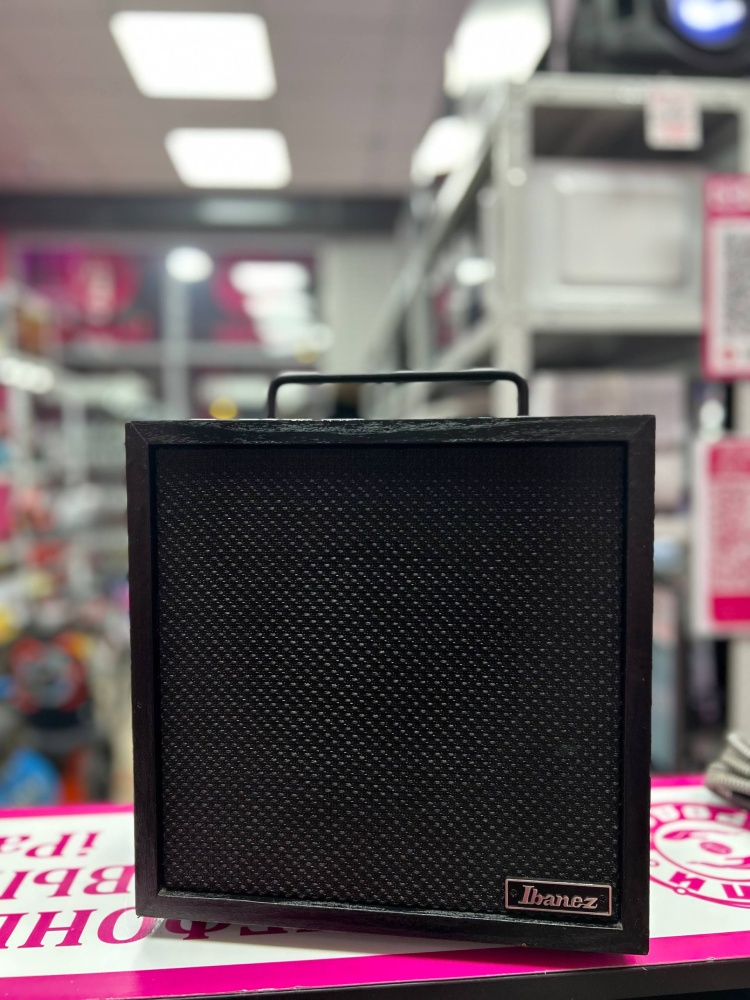 Комбоусилитель ibanez ibz10bv2