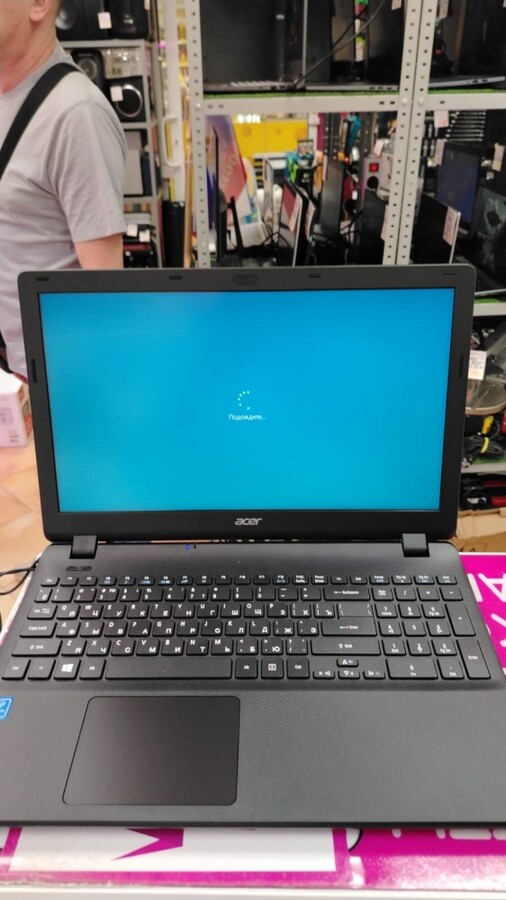 Ноутбук Acer Intel Pentium Quad Core N3710/4/500hdd