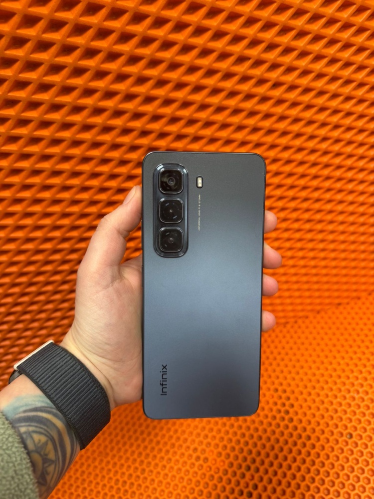 Мобильный телефон Infinix Hot 50(8\128)