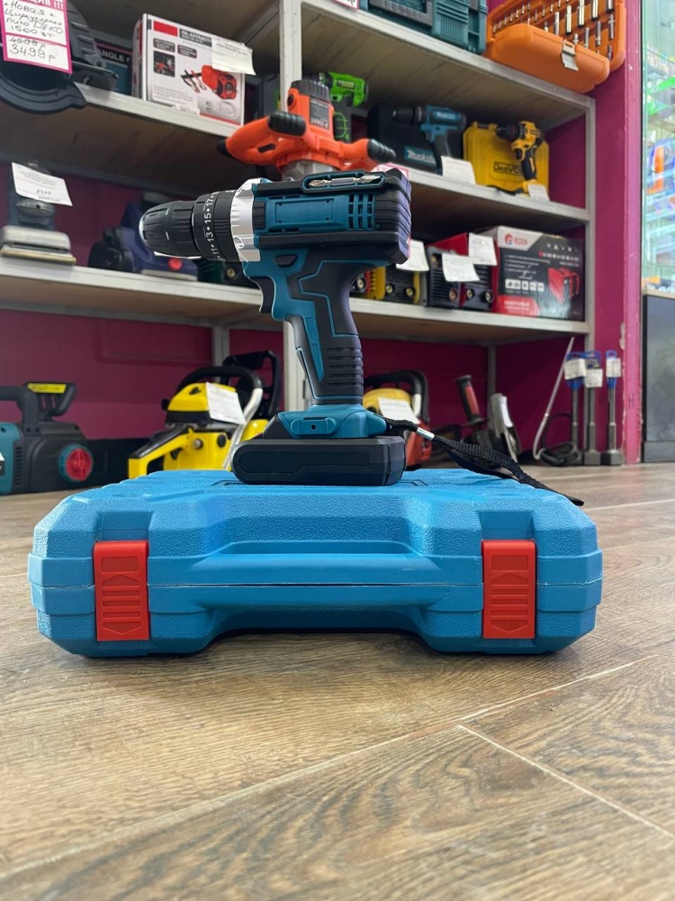 Шуруповерт Makita