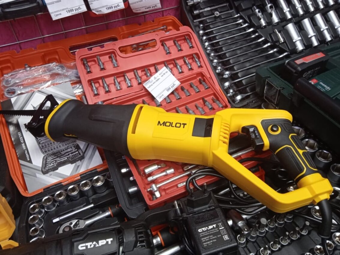 Сабельная пила Молот сетевая.