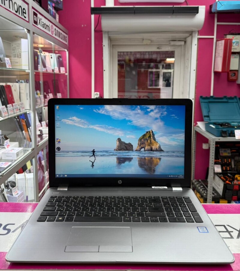 Ноутбук HP Intel Core i3-7020U 4*2.30Ghz/8 GB RAM/128 GB SSD M2