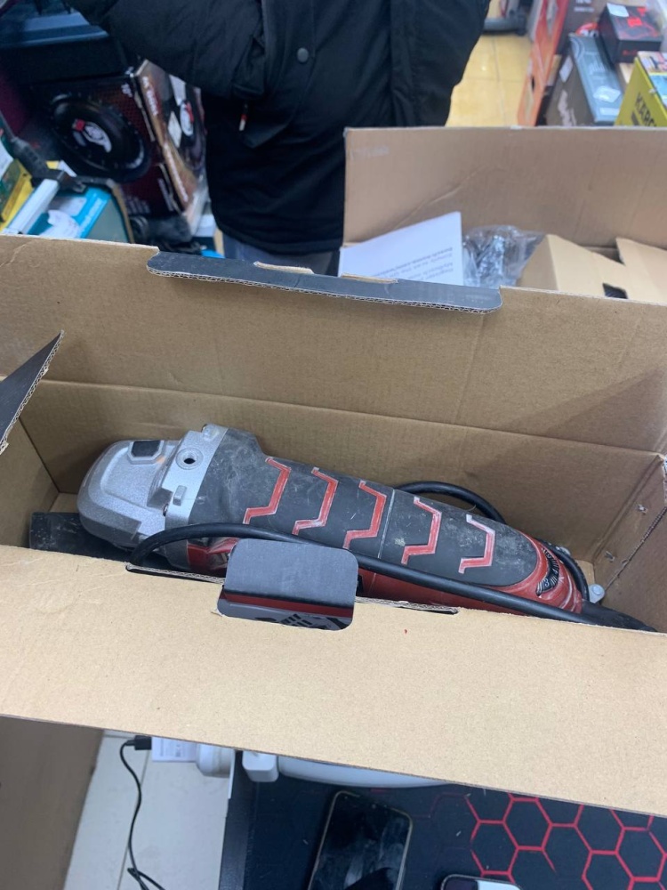 Шлифмашина Elitech 10-125э