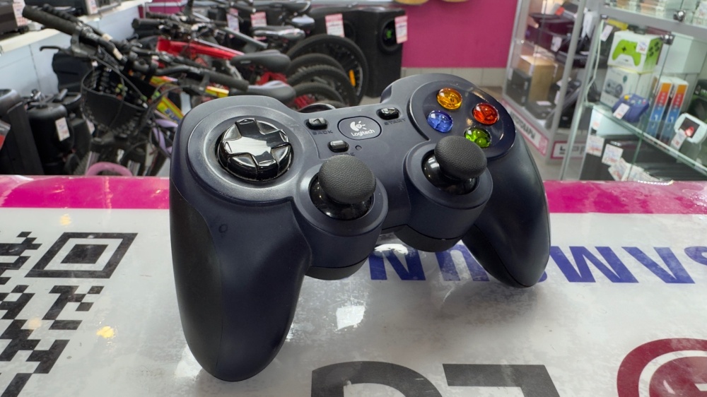 Геймпад Logitech f310