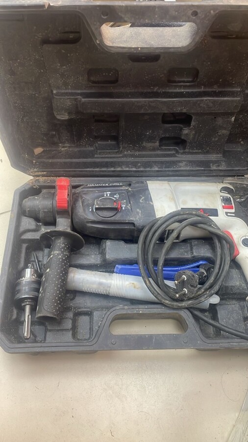 Перфоратор Aventor 980