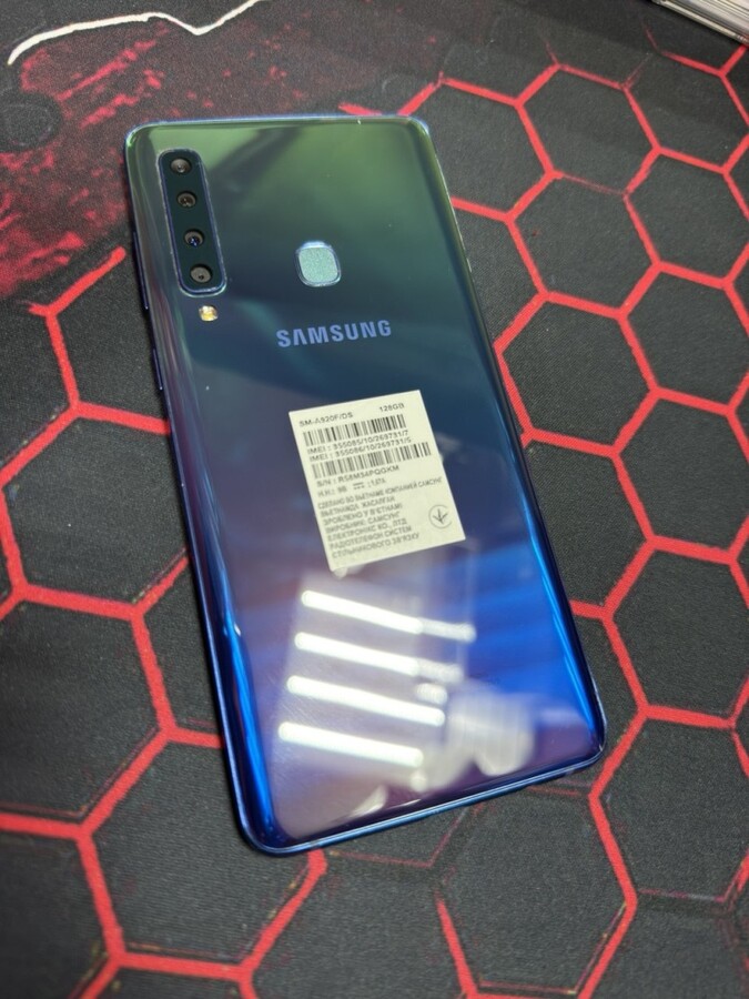 Смартфон Samsung A9 6/128гб