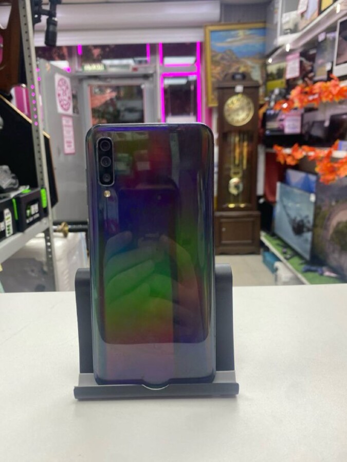Смартфон Samsung A50 64gb
