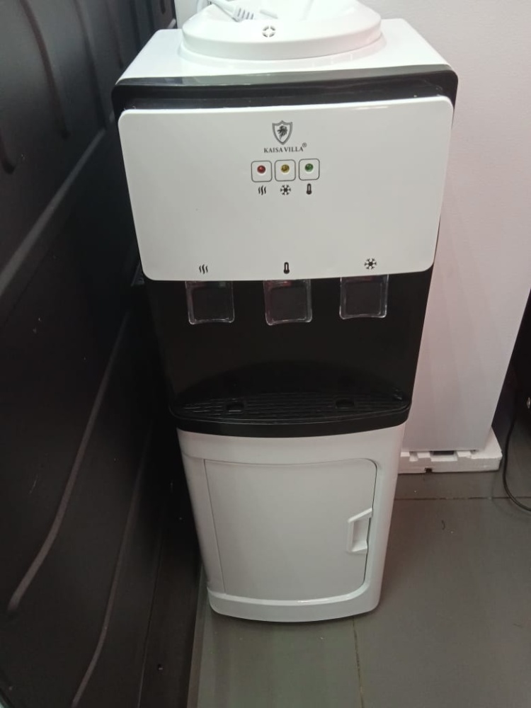 Кулер для воды .19л./12.5л (5л в час)