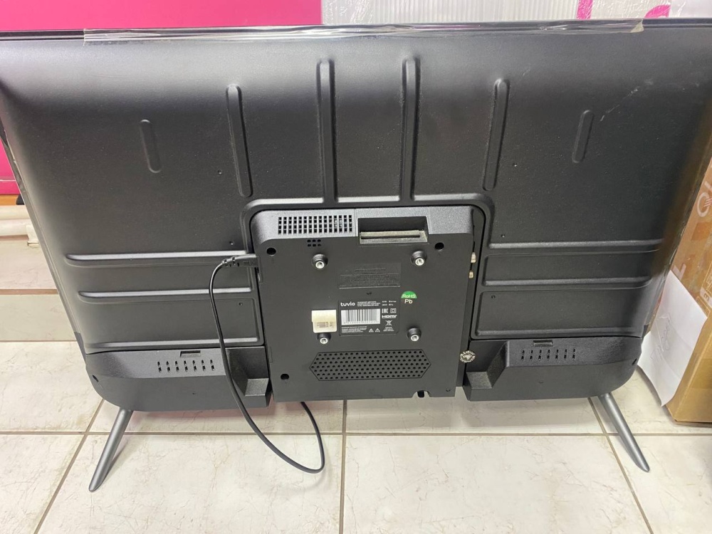 Телевизор Tuvio 32"  Smart TV