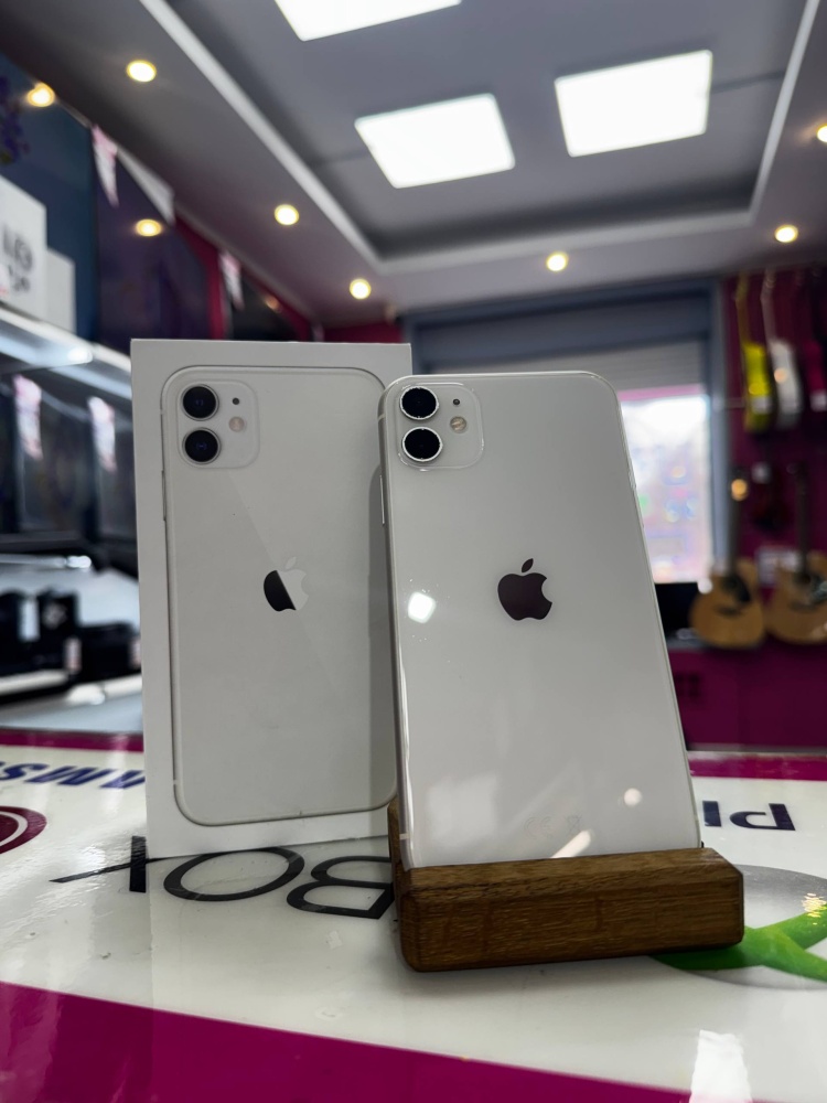 Смартфон iPhone 11 128 Gb