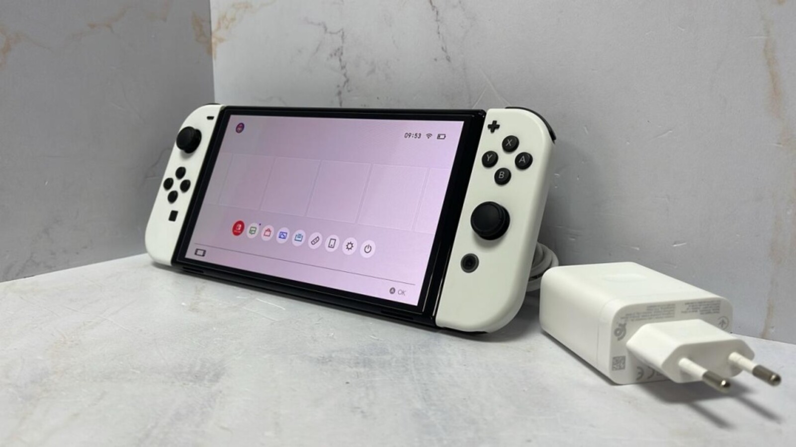 Игровая приставка Nintendo Switch Oled