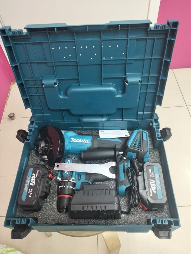 Набор инструментов 2 в 1 Makita УШМ + Шуруповёрт