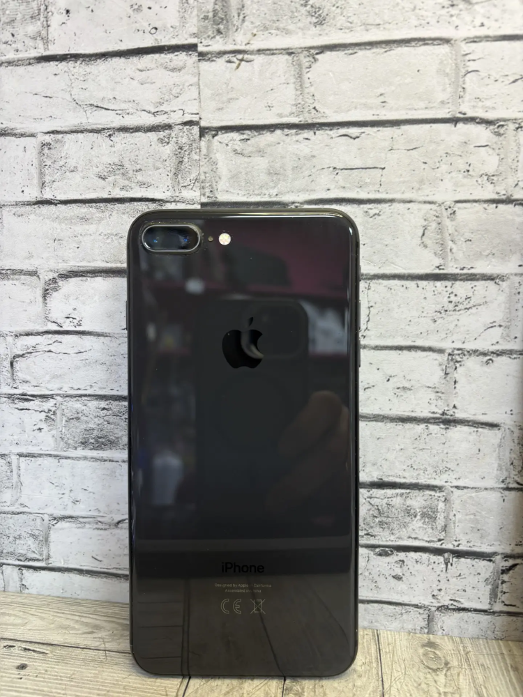 Смартфон iPhone 8+ 64 Gb
