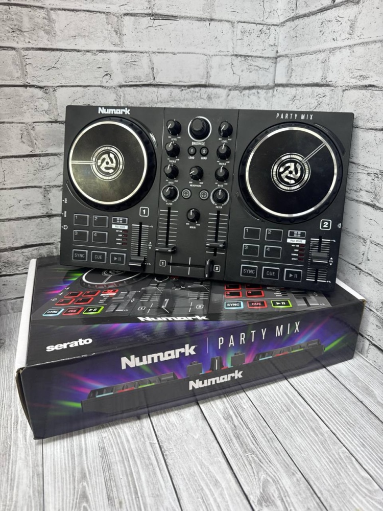 Контроллер Numark Party Mix