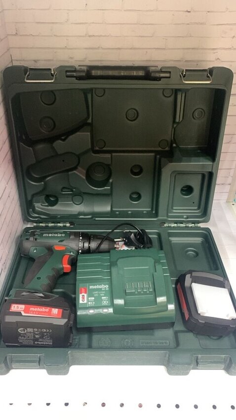 Шуруповерт Metabo