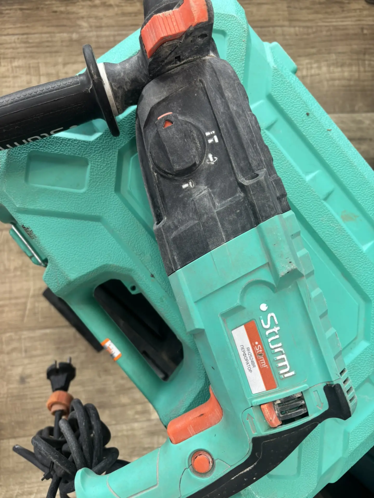 Перфоратор Sturm RH252BR