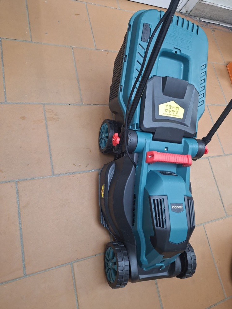 /Газонокосилка Pioneer LM-1333-01