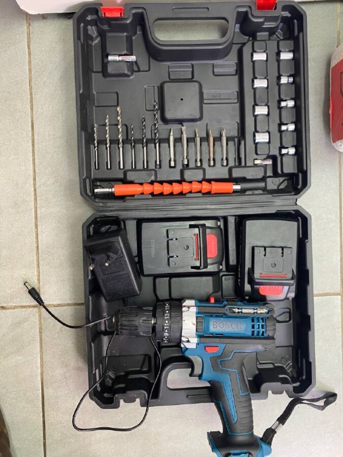 Шуруповерт Bosh Brushless Drill