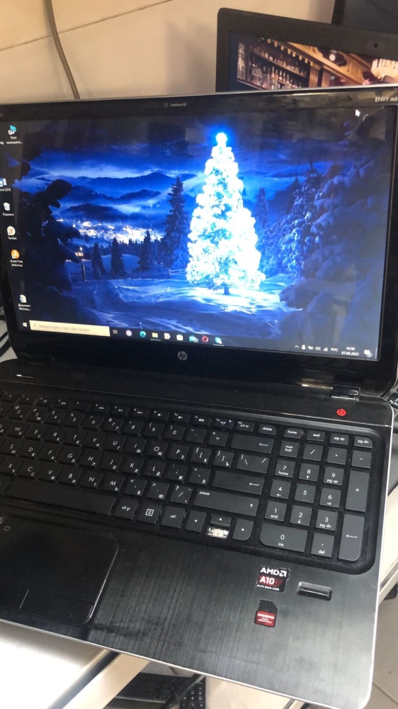 Ноутбук HP ENVY m6