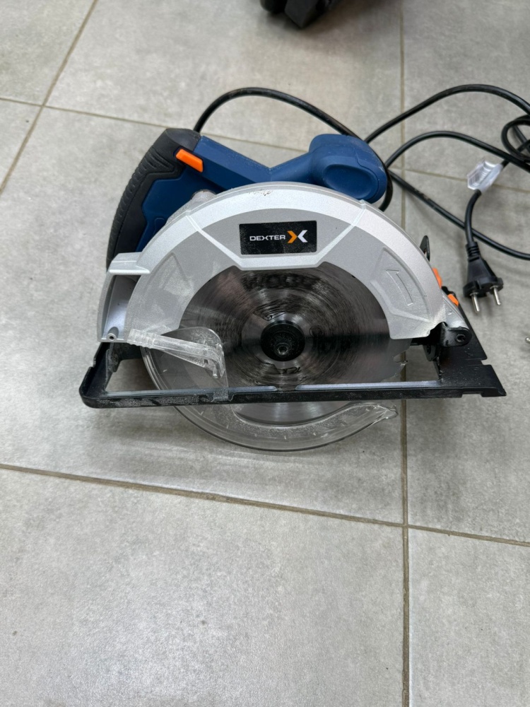 Циркулярная пила DEXTER