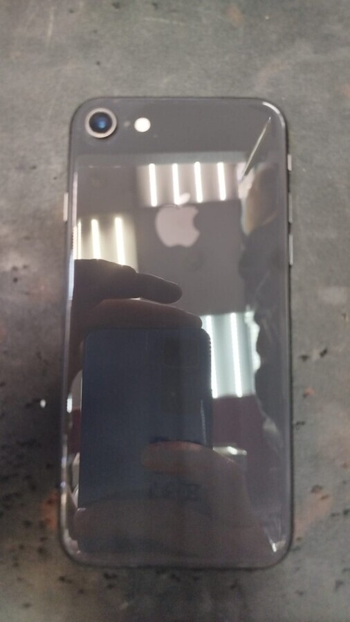 Смартфон iPhone 8 64 Gb