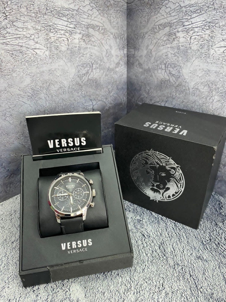 Часы Versace Versus