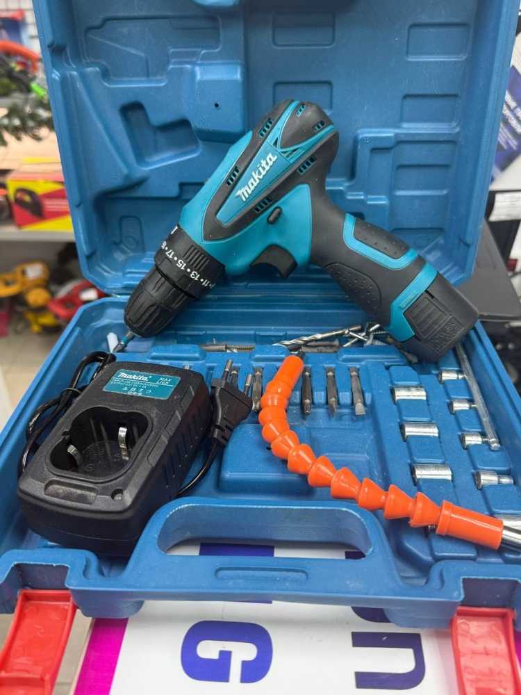 Шуруповерт MAKITA