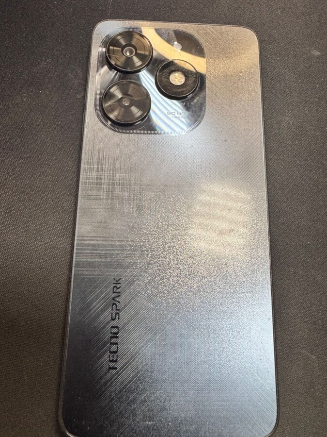 Мобильный телефон Tecno Spark 20 c