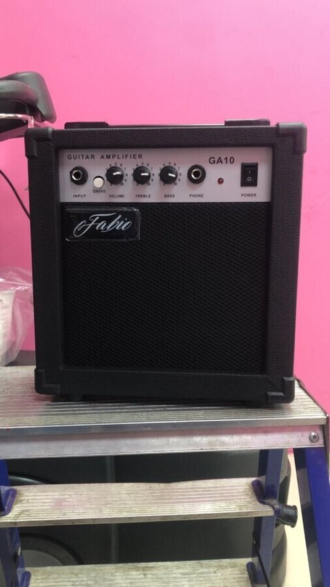 Комбоусилитель Guitar Amplifer