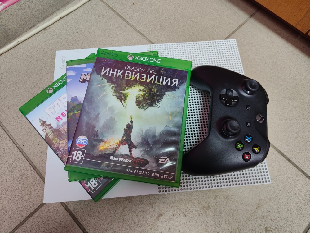 Игровая приставка XBOX ONE S 1TB