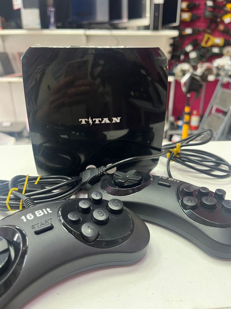 Игровая приставка Titan