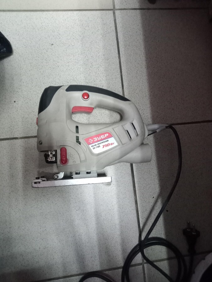 Лобзик ЗУБР ЗЛ-710Э