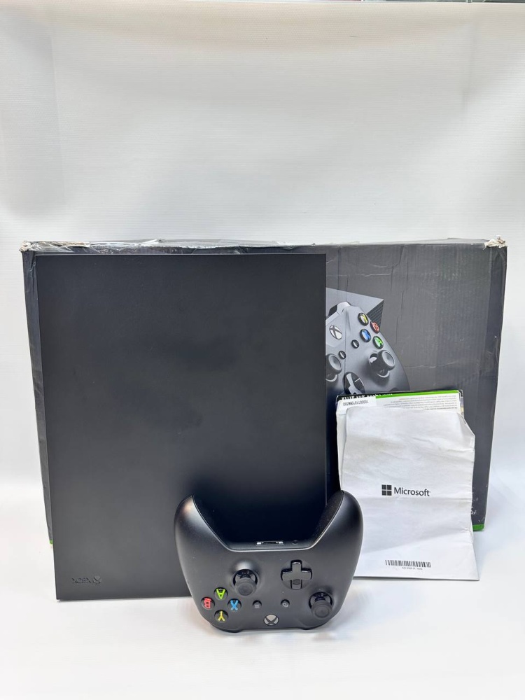 Игровая приставка XBOX ONE X 1ТБ