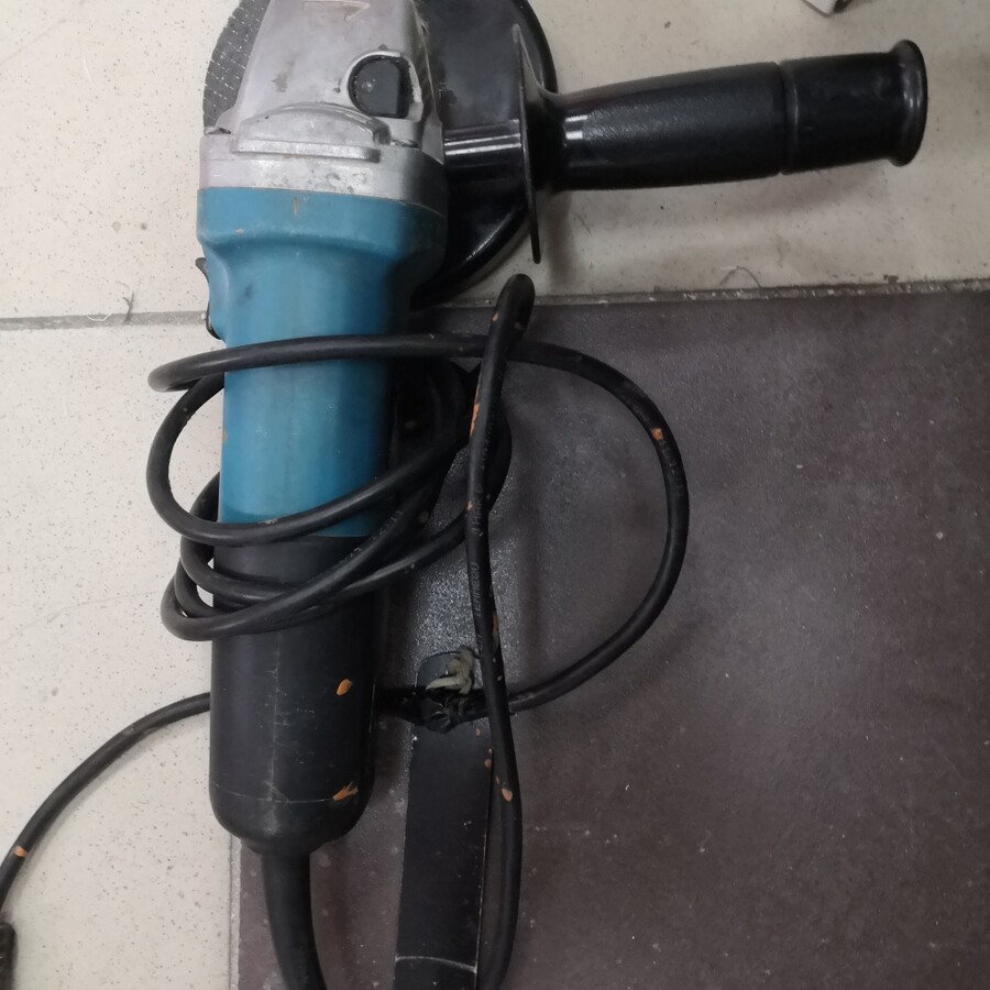 УШМ (Болгарка) макита 9558